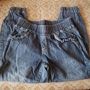 3/$8 Girls Benetton Jeans